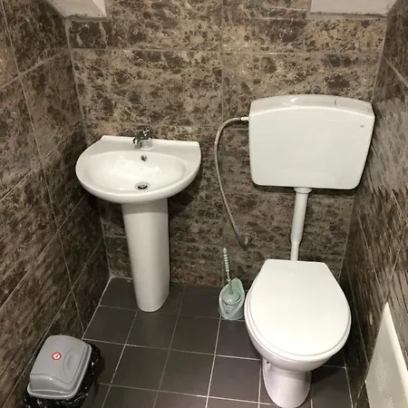 Livadhi Komani Moll' e Shoshit