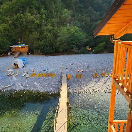 Livadhi Komani