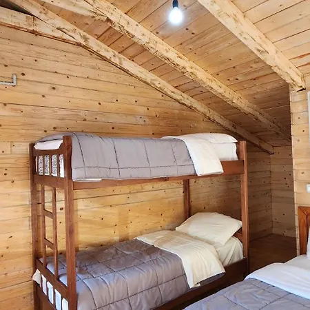 Livadhi Komani Bed & Breakfast