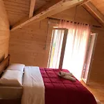 Bed & Breakfast Livadhi Moll' e Shoshit