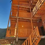 Livadhi Bed & Breakfast Moll' e Shoshit