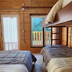 Bed & Breakfast Livadhi Moll' e Shoshit