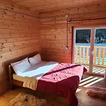Livadhi 3* Moll' e Shoshit