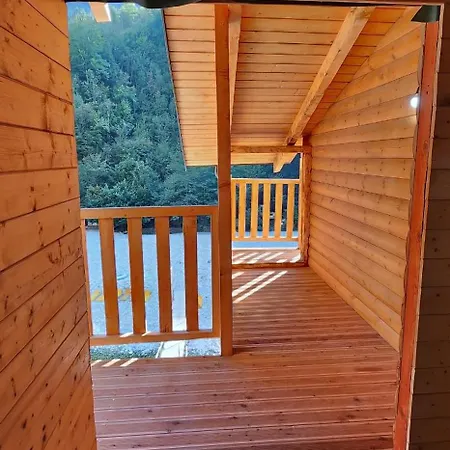 Livadhi 3*