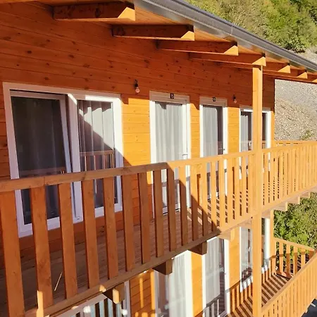 Livadhi Komani Bed & Breakfast Moll' e Shoshit