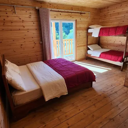 Livadhi Komani Bed & Breakfast