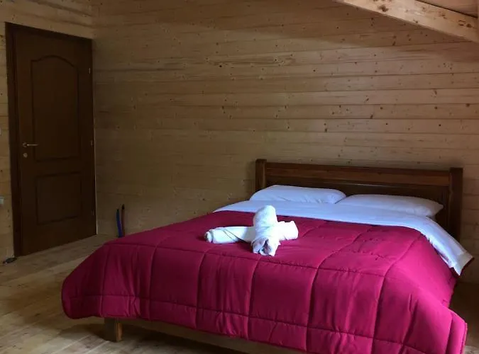 Bed & Breakfast Livadhi Moll' e Shoshit