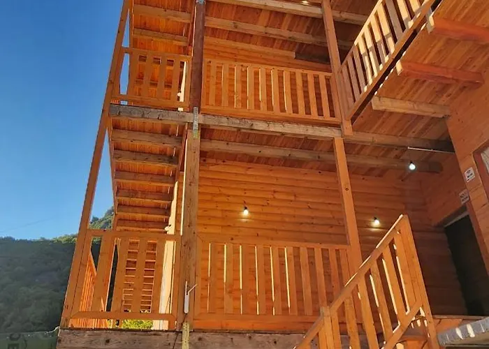 Livadhi Bed & Breakfast Moll' e Shoshit